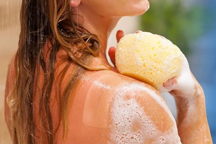 Сінгапурська фірма представила пластир від шрамів кольору шкіри на основі РНК